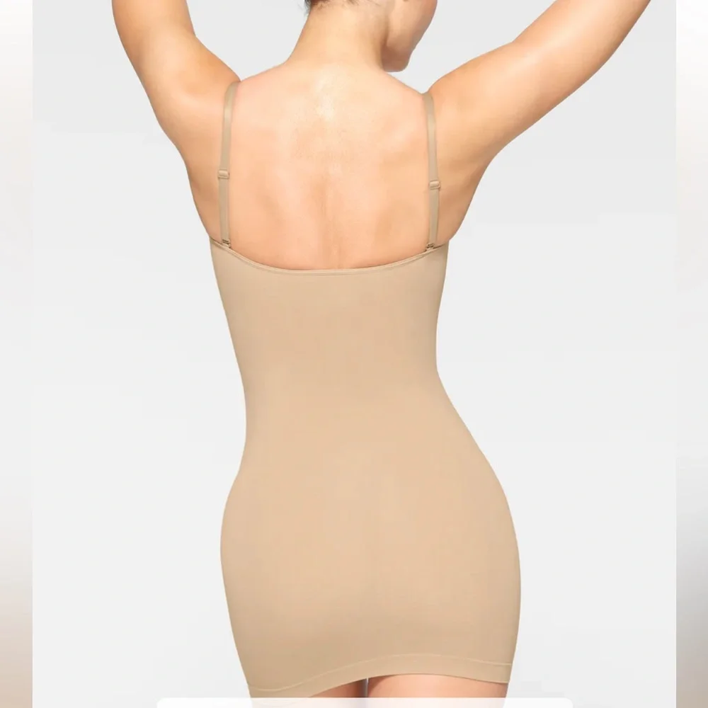 ✨NEW SKIMS SEAMLESS SCULPTING SLIP DRESS CLAY L - Picture 2 of 5